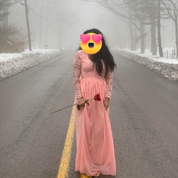 Bridesmaid long sleeve crochet
detail maxi dress.Sugar Pink, size
(us.4). - Picture 4 of 5